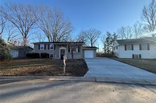 12 Belleau Lake Ct, O'Fallon, MO 63366 - Photo 1