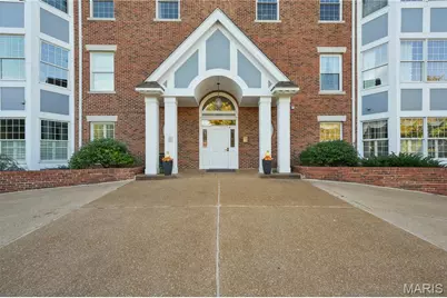 450 E Lockwood Avenue #303, Webster Groves, MO 63119 - Photo 1
