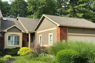718 Walnut Creek Ln, Town and Country, MO 63017 - Photo 1