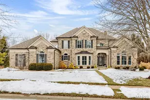 1040 Greystone Manor Pkwy, Chesterfield, MO 63005 - Photo 1