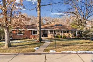 419 Gabriel Dr, Kirkwood, MO 63122 - Photo 1