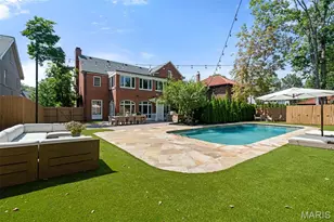 20 Ridgemoor Dr, Clayton, MO 63105 - Photo 1