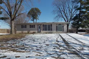 320 Viewpoint Ln, Lake Saint Louis, MO 63367 - Photo 1