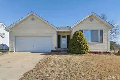 1203 Advance Drive, Florissant, MO 63031 - Photo 1