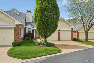 7326 Westover Colonial Ln, Shrewsbury, MO 63119 - Photo 1