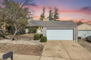 1649 Country Hill Ln, Manchester, MO 63021 - Photo 1