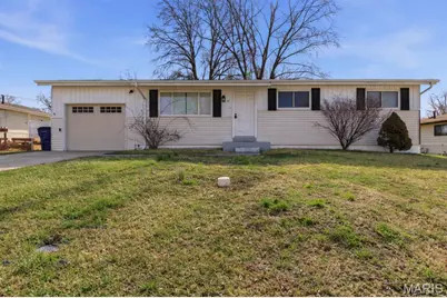 12 Saint Catherine Drive, Saint Peters, MO 63376 - Photo 1