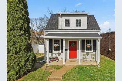 609 S 4th Street, Saint Charles, MO 63301 - Photo 1