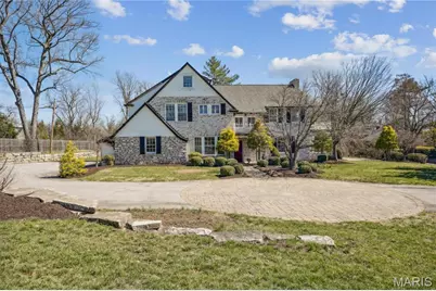 910 Kent Road, Ladue, MO 63124 - Photo 1