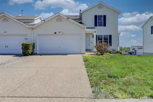 1059 Chesterfield Dr, Wentzville, MO 63385 - Photo 1