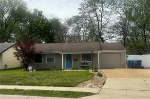 12249 Bennington Pl, Maryland Heights, MO 63043 - Photo 1