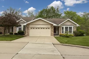 904 Palmer Ct, Lake Saint Louis, MO 63367 - Photo 1