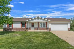 907 Westbrook Dr, Warrenton, MO 63383 - Photo 1