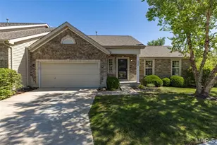116 Baxter Commons Dr, Manchester, MO 63011 - Photo 1
