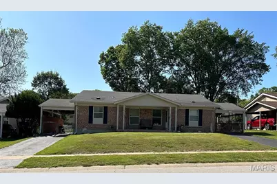 5224 - 5226 Ville Anita Court, Hazelwood, MO 63042 - Photo 1