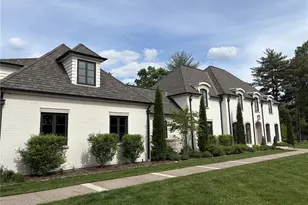4 Clayprice Ct, Ladue, MO 63124 - Photo 1