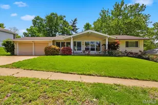 814 Phaeton Dr, Manchester, MO 63021 - Photo 1