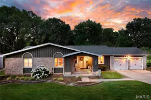 806 Hollyridge Dr, Ballwin, MO 63011 - Photo 1