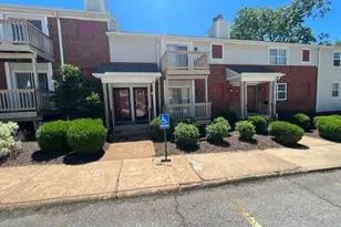 9174 Robin Ct, Brentwood, MO 63144 - Photo 1