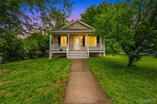1904 N 5th St, Saint Charles, MO 63301 - Photo 1