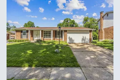 9709 Brookmere Drive, Saint Louis, MO 63123 - Photo 1