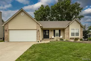 512 Brookneal Dr, Saint Charles, MO 63304 - Photo 1