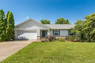 216 Maple Point Dr, Saint Charles, MO 63304 - Photo 1