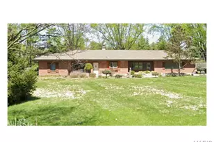 11395 Inverness Ln, Maryland Heights, MO 63043 - Photo 1