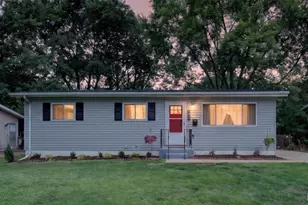 277 Dashwood Dr, Ferguson, MO 63135 - Photo 1