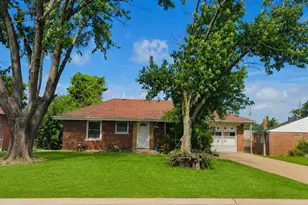 9945 Live Oak Ct, Affton, MO 63123 - Photo 1