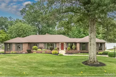 12050 Charwick Drive, Saint Louis, MO 63128 - Photo 1