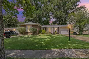 25 Brookwood Dr, Fenton, MO 63026 - Photo 1