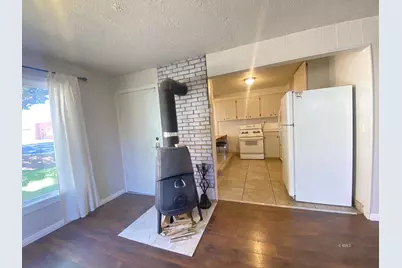363 N 300 W, Kanab, UT 84741 - Photo 3