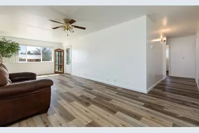 163 E 200 N, Kanab, UT 84741 - Photo 13