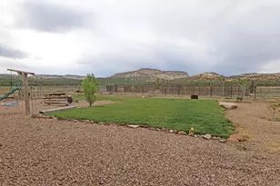 7395 N Johnson Canyon Rd, Kanab, UT 84741 - Photo 23
