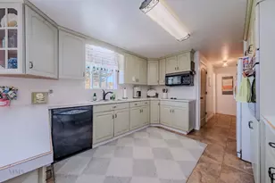 476 S 100 E, Kanab, UT 84741 - Photo 17