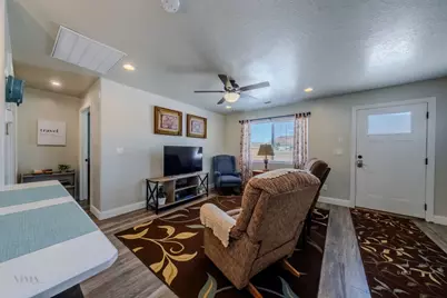 476 S 100 E, Kanab, UT 84741 - Photo 37