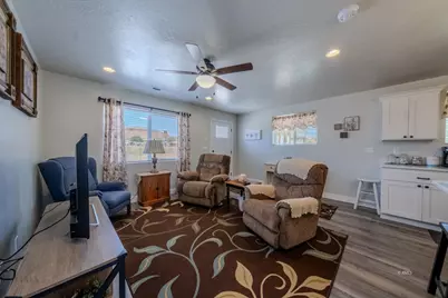 476 S 100 E, Kanab, UT 84741 - Photo 41