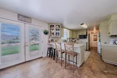 476 S 100 E, Kanab, UT 84741 - Photo 21