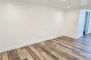 495 E Jessop Ave, Hildale, UT 84737 - Photo 3