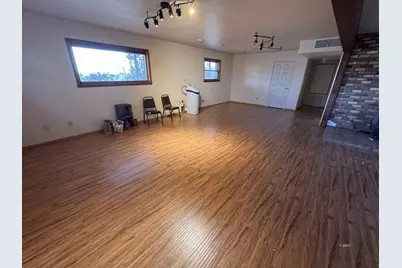 1100 S Revolution Way, Big Water, UT 84741 - Photo 13