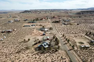 1100 S Revolution Way, Big Water, UT 84741 - Photo 27