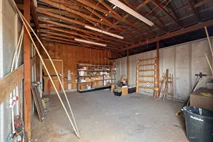 1100 S Revolution Way, Big Water, UT 84741 - Photo 43