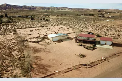 1100 S Revolution Way, Big Water, UT 84741 - Photo 17