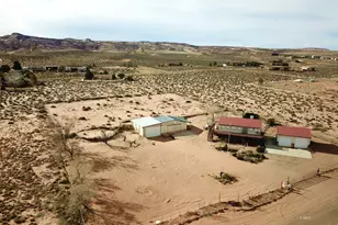 1100 S Revolution Way, Big Water, UT 84741 - Photo 17