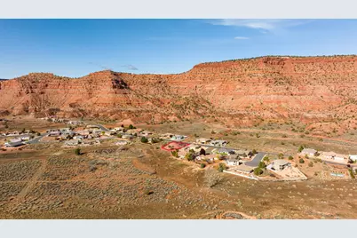 1084 E Country Club Dr, Kanab, UT 84741 - Photo 9