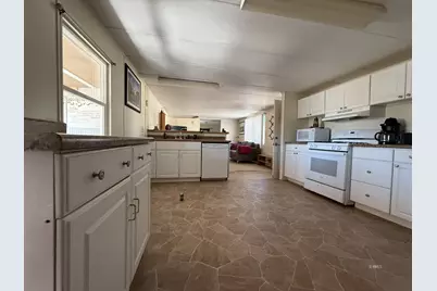 587 W Navajo Dr, Kanab, UT 84741 - Photo 7