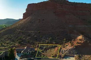 745 E Country Club Dr, Kanab, UT 84741 - Photo 1