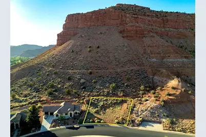 745 E Country Club Dr, Kanab, UT 84741 - Photo 1