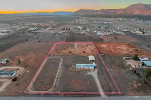 1120 S Bryce Canyon Way, Kanab, UT 84741 - Photo 3